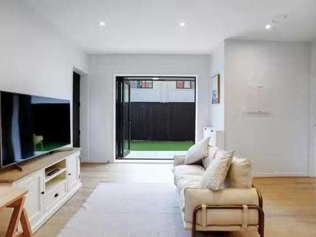 Apartment for rent in Penrose, Oroua County