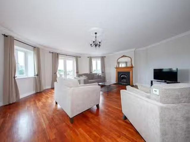 Apartment to rent in Dublin 4, Bluebell