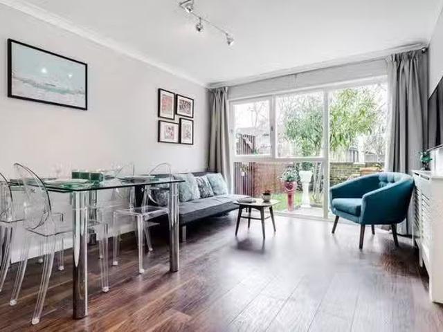 Apartment for rent in South Lambeth, Greater London