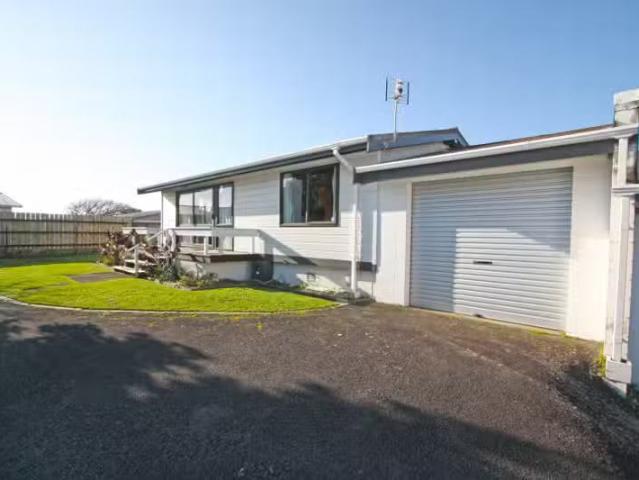 House for rent in Otakou