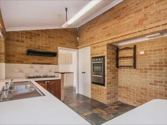 House for rent in Winthrop, Western Australia
