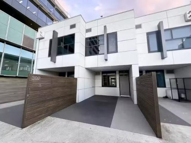 Condo for rent in Camerons Creek, Victoria
