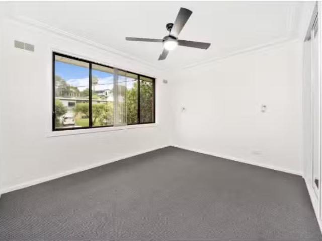 House for rent in Wollongong West, New South Wales
