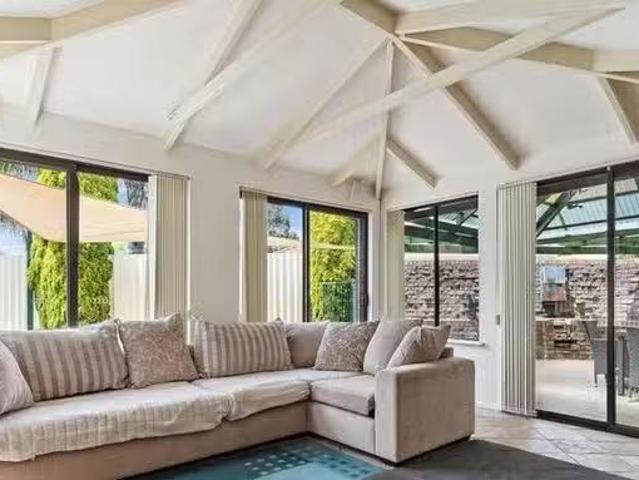 House for rent in Rossmoyne, Western Australia