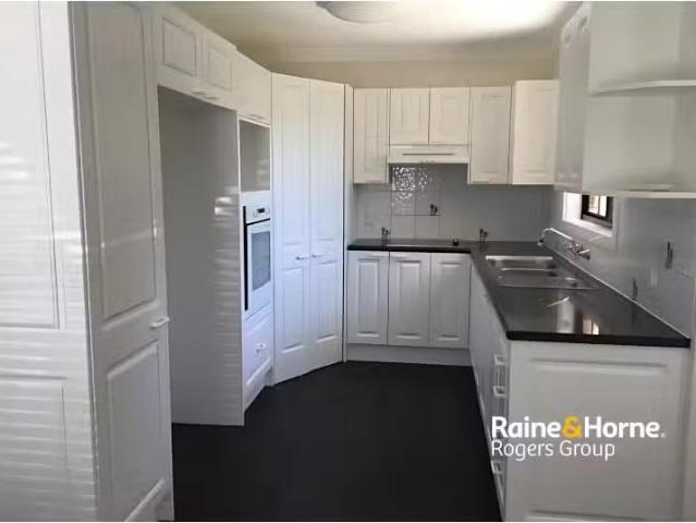 House for rent in Lake Haven, New South Wales