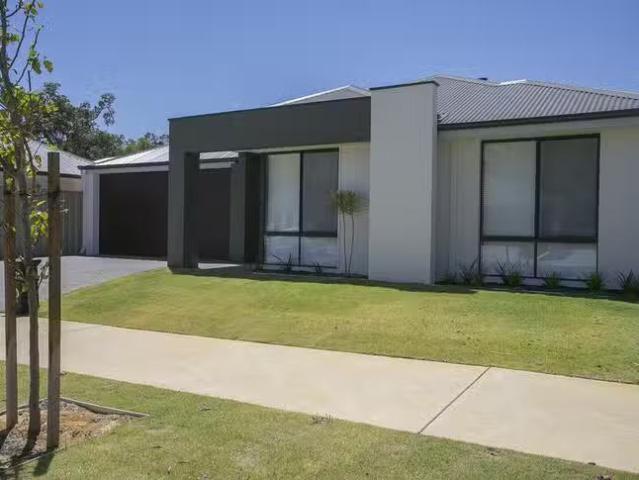 House for rent in Forrestfield, Western Australia