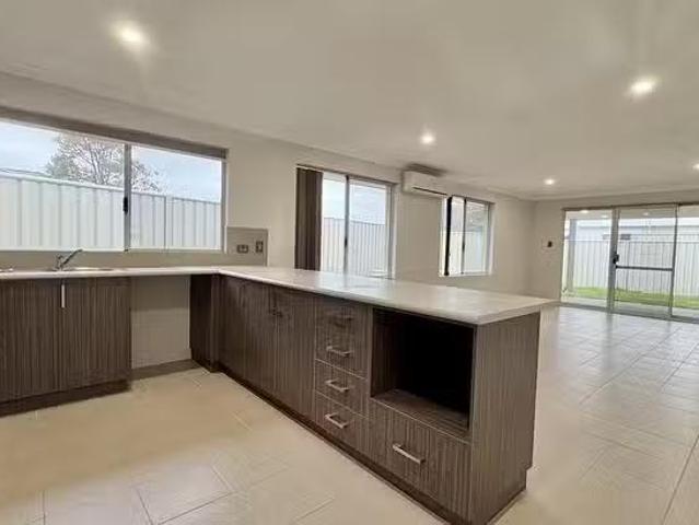 House for rent in Golden Bay, Western Australia