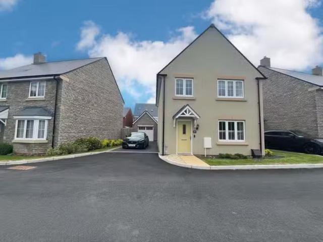 House for rent in Hart, Hampshire
