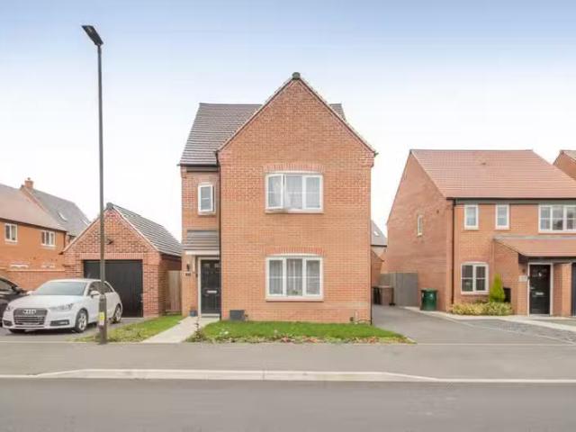 House for rent in Mill Hill, Greater London