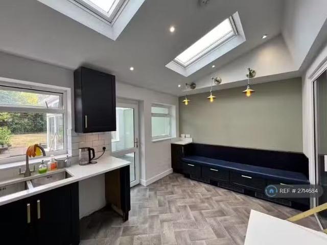 House for rent in Stivichall, West Midlands