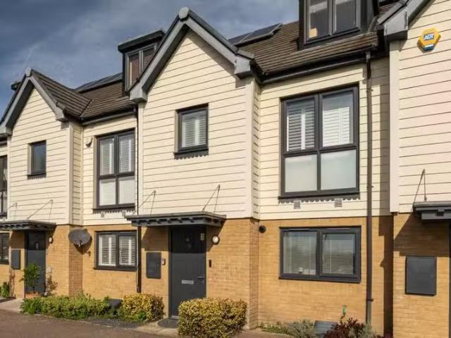House for rent in Woodford Bridge, Greater London