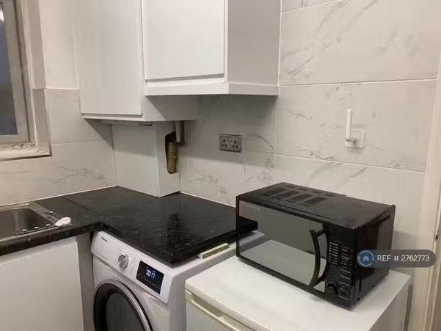 House for rent in Westborough, Surrey