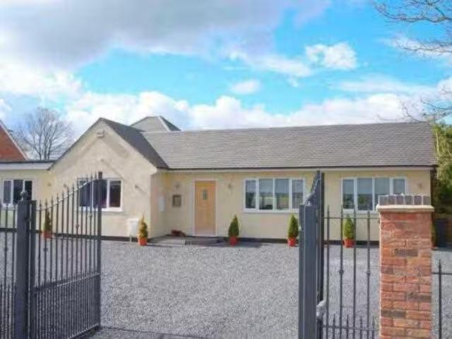 House for rent in Bare