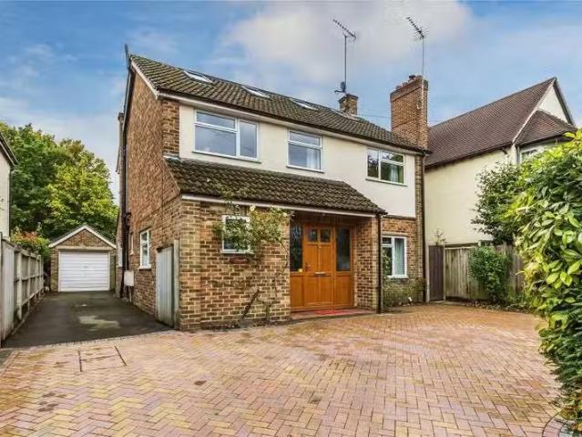 House for rent in Byfleet, Woking