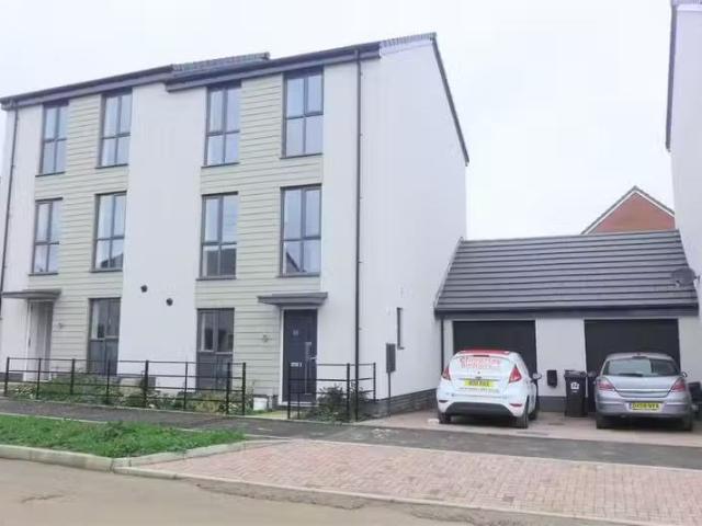 House for rent in Hackbridge, Greater London