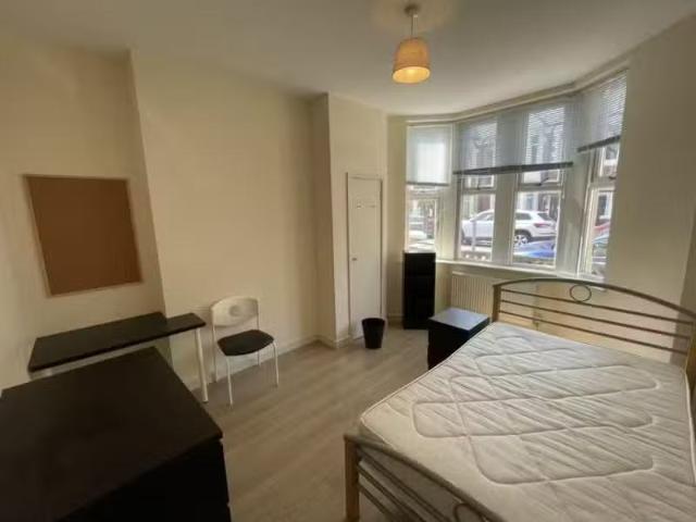House for rent in The Colonies, Cardiff
