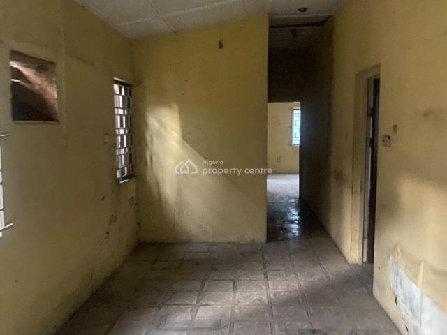 House for sale in Surulere , Surulere