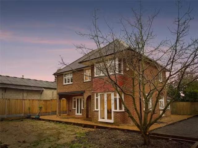 House for rent in Arundel, Clapham