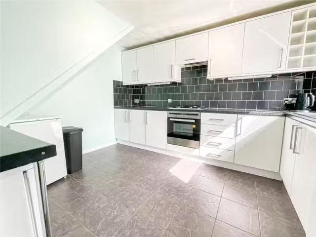 House for rent in Kettlebrook, Staffordshire