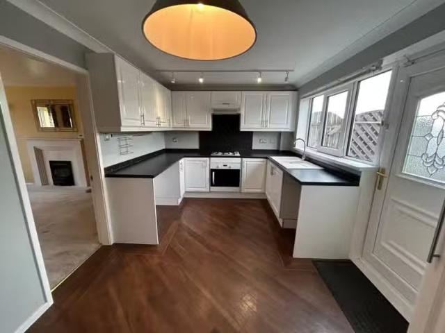 House for rent in Birkenshaw Bottom, Birkenshaw