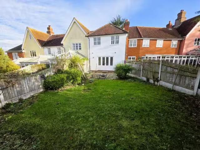 House for rent in Chelmondiston, Suffolk