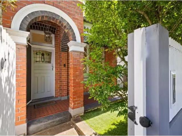 Condo for rent in Northern Beaches, Sydney