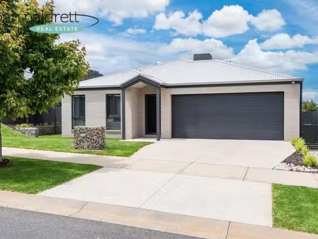 House for rent in Leneva, Victoria