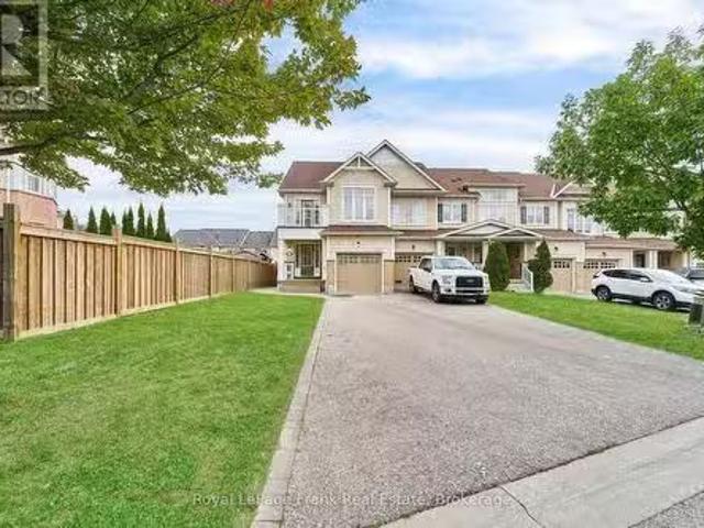 Condo for rent in Whitby, Golden Horseshoe