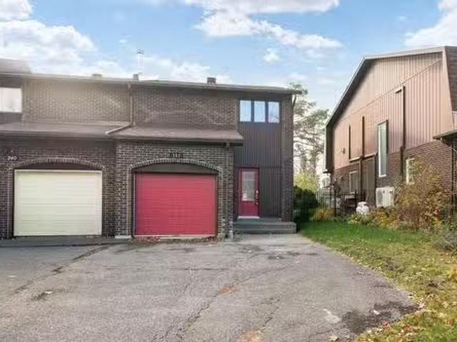 House for rent in Pointe-claire, Quebec