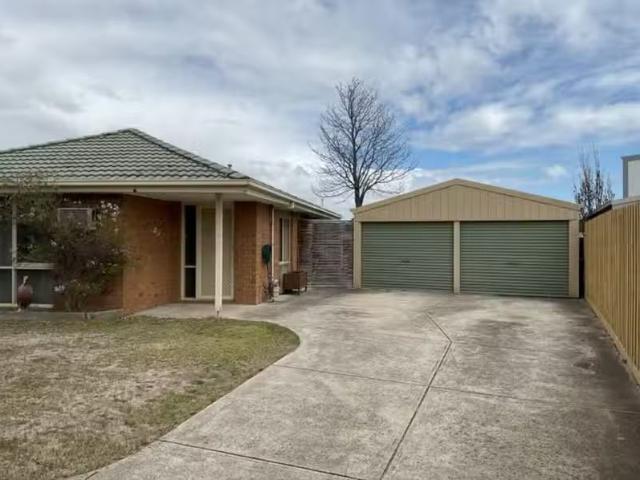 House for rent in Carrum Downs, Melbourne