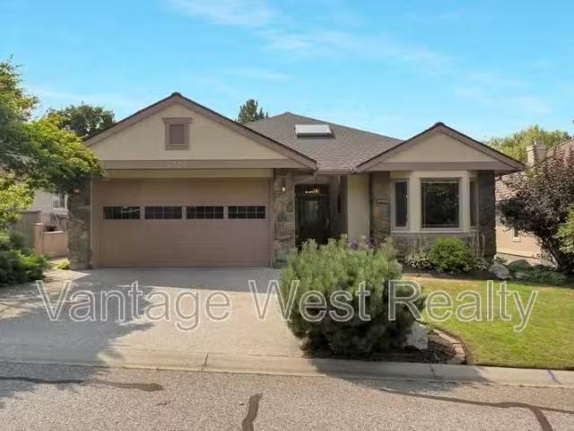 House for rent in Winfield, British Columbia