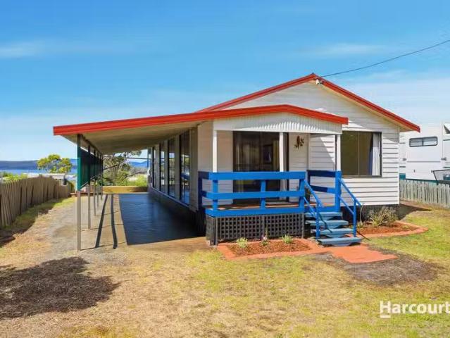 House for rent in Primrose Sands, Tasmania
