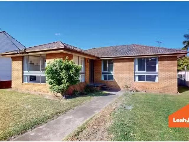 House for rent in Belmont North, Newcastle-Maitland