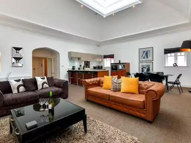Apartment for rent in Falcon Lodge, Wales
