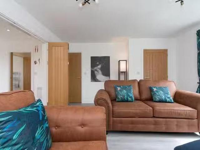 Apartment for rent in Llanfair-Mathafarn-Eithaf, Brynteg