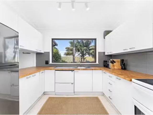 House for rent in Wollongong West, New South Wales