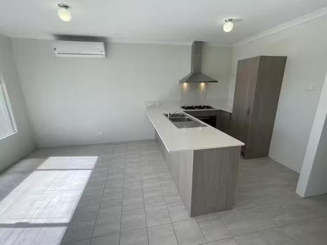 House for rent in Seville Grove, Western Australia