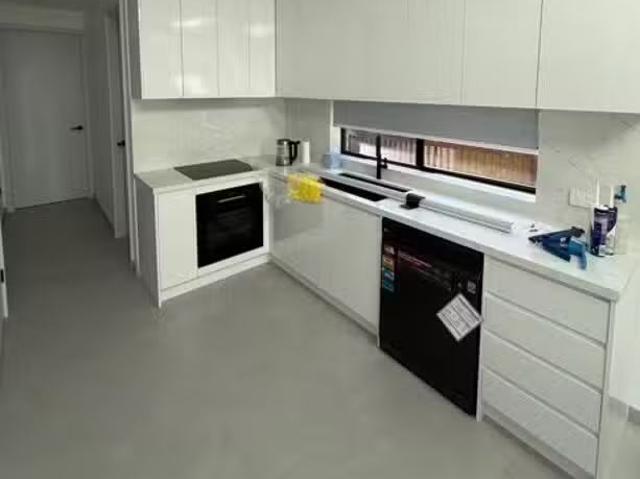 House for rent in Wollongong West, New South Wales