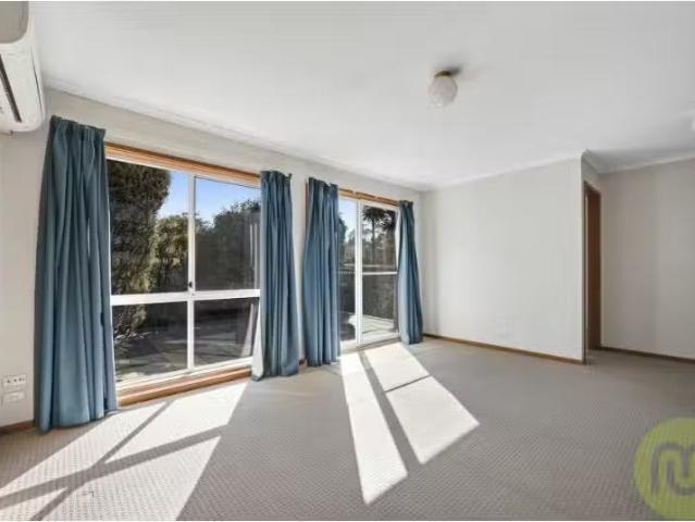 Condo for rent in Gordon, Australian Capital Territory