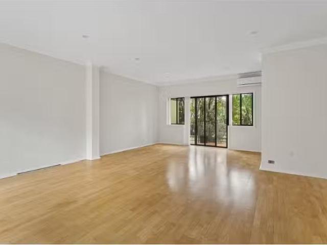 Condo for rent in Wollongong West, New South Wales