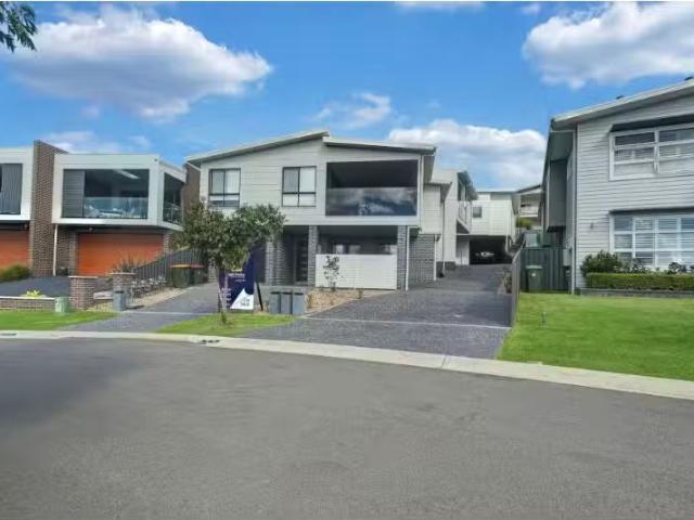 Condo for rent in Flinders, New South Wales