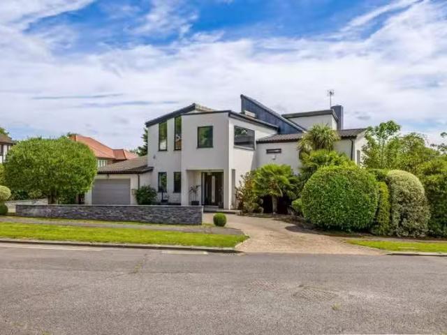 House for rent in Little Stanmore, Greater London