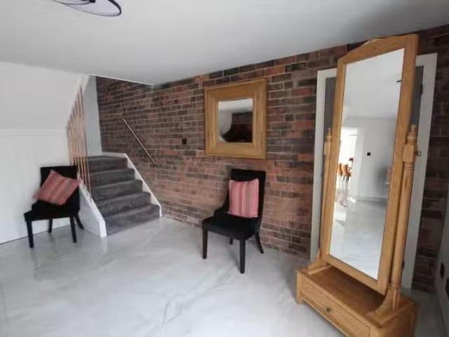 House for rent in Kingsbury CP, Gun Hill