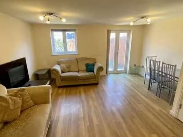 House for rent in Kingswood