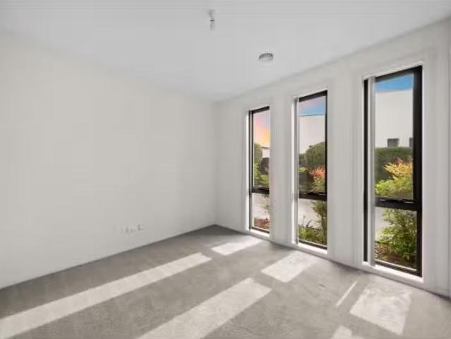 Condo for rent in Gordon, Australian Capital Territory