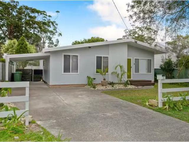 House for rent in Scotland Island, New South Wales