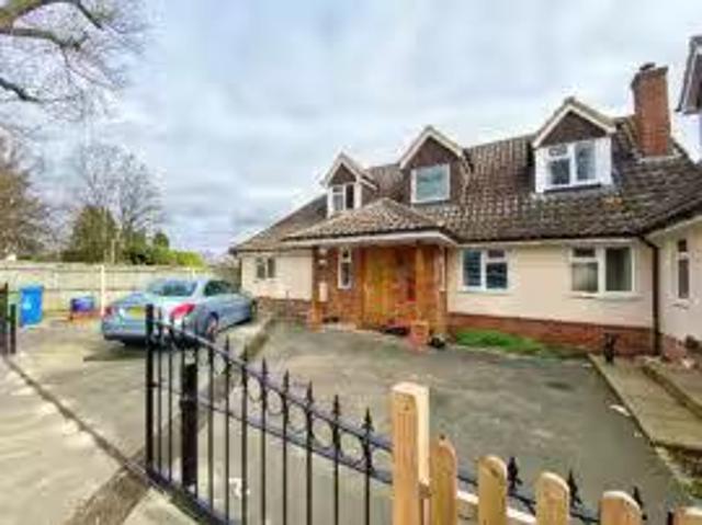 House for rent in Farnborough, Hampshire