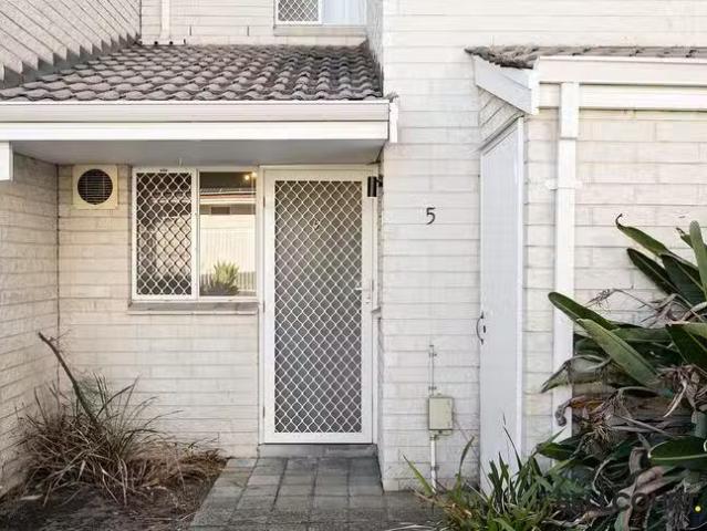 House for rent in Como, Western Australia
