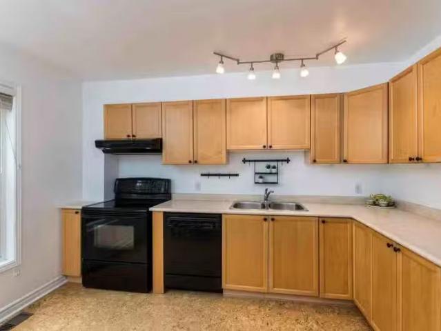 Condo for rent in Mulhurst Bay, Ontario