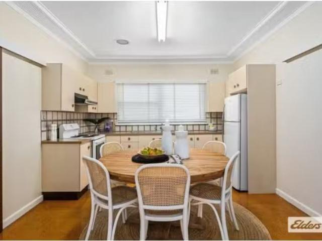 House for rent in Wollongong West, New South Wales